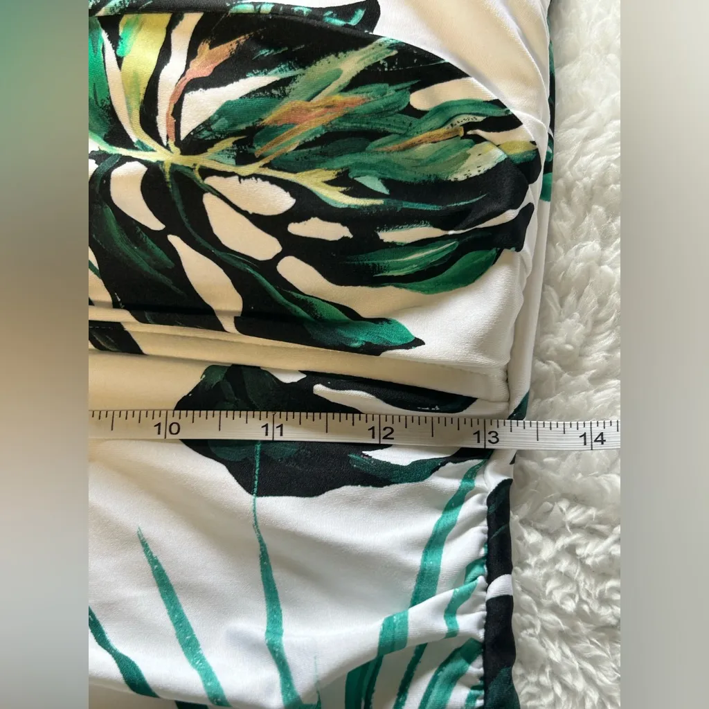 Sonnet Shores Tankini Top Size 12 Green - Image 6