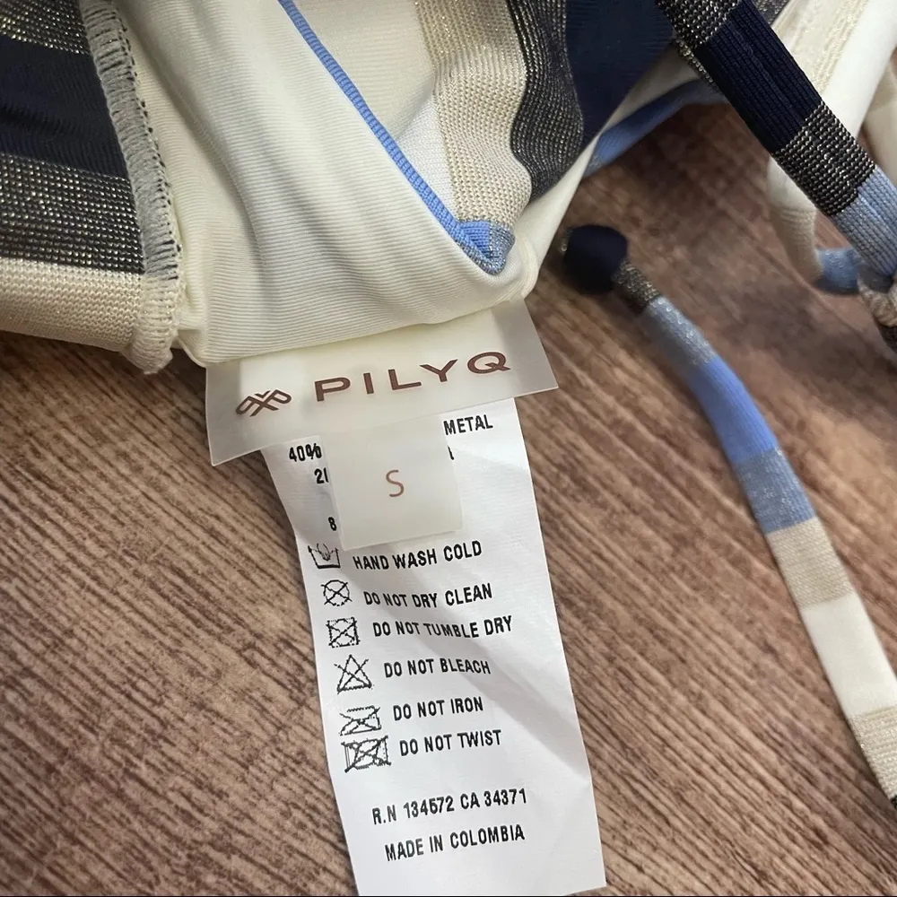 PilyQ Striped Bikini Top Size Small - Image 3