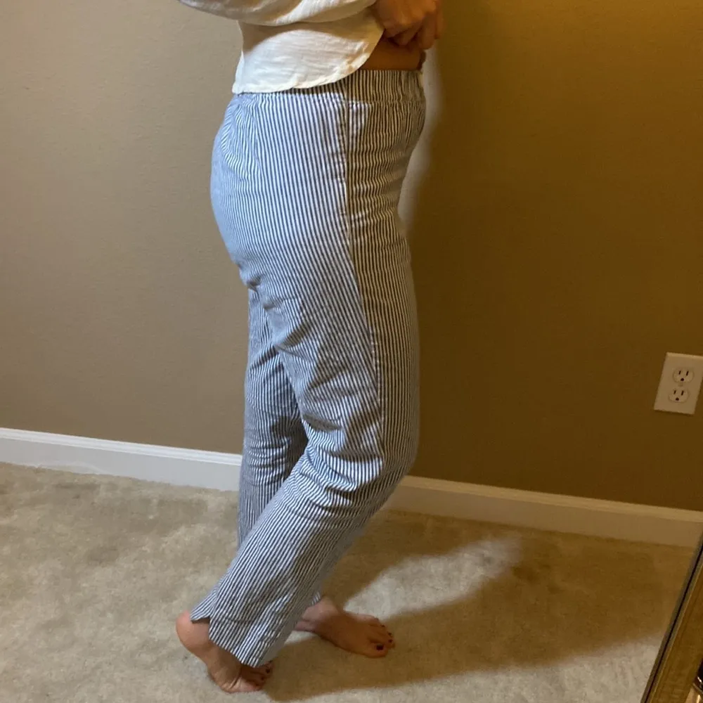 Brandy Melville John Gilt striped cropped pants - Image 3
