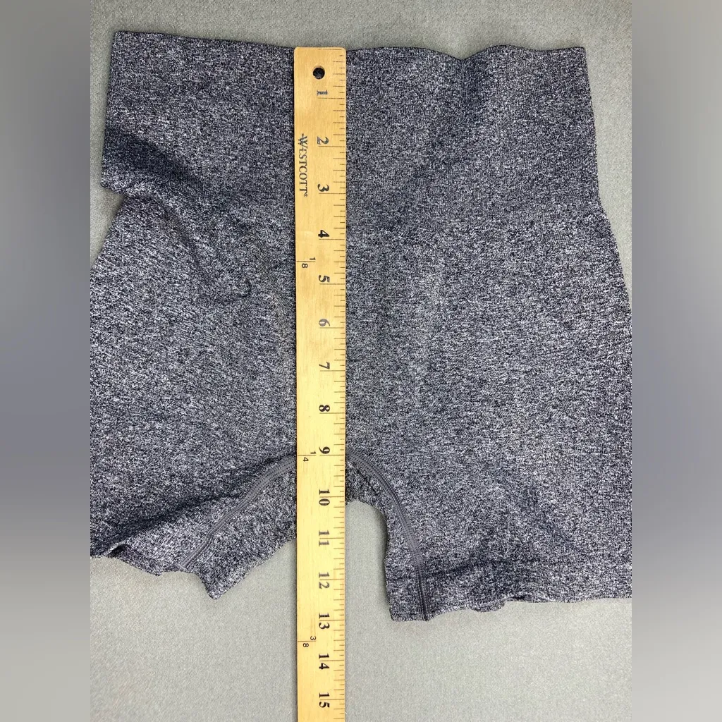 Gym Shorts Size‎ Small - Image 5