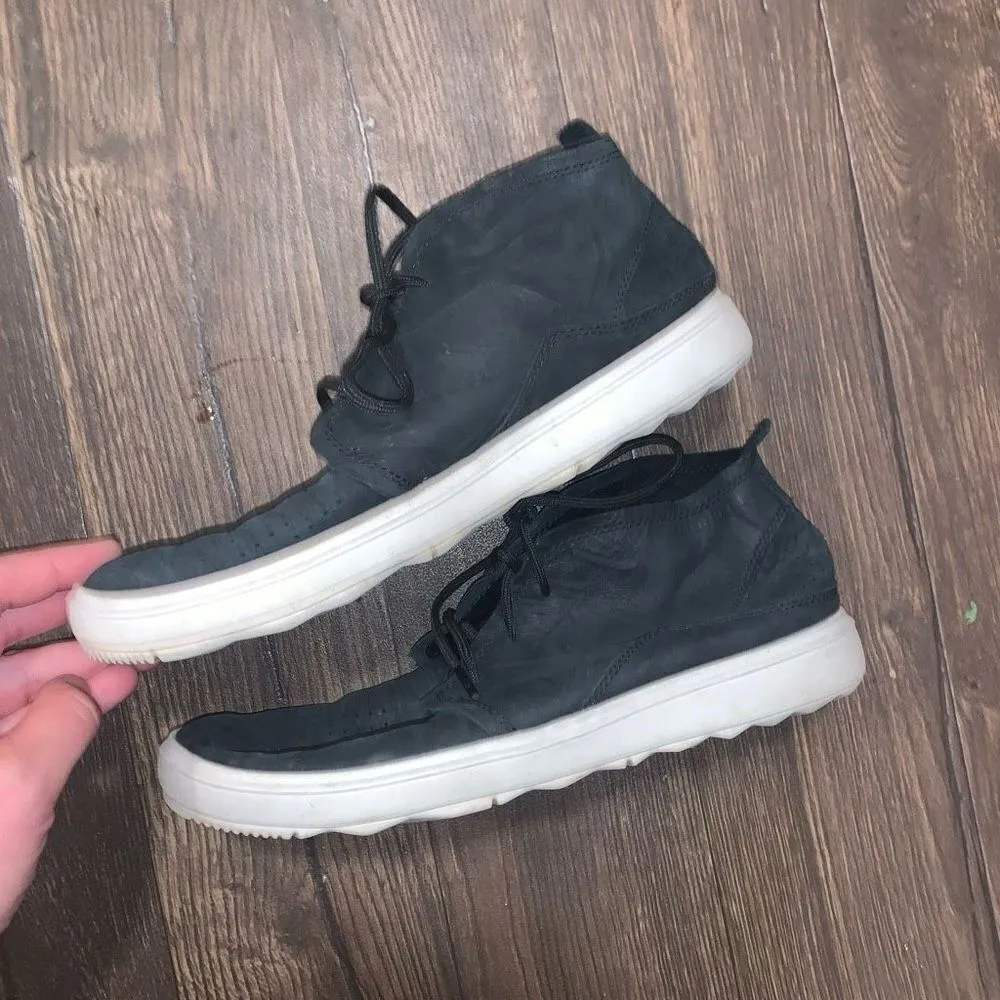 Merrell black suede high top size 8.5 performance sneakers - Image 3