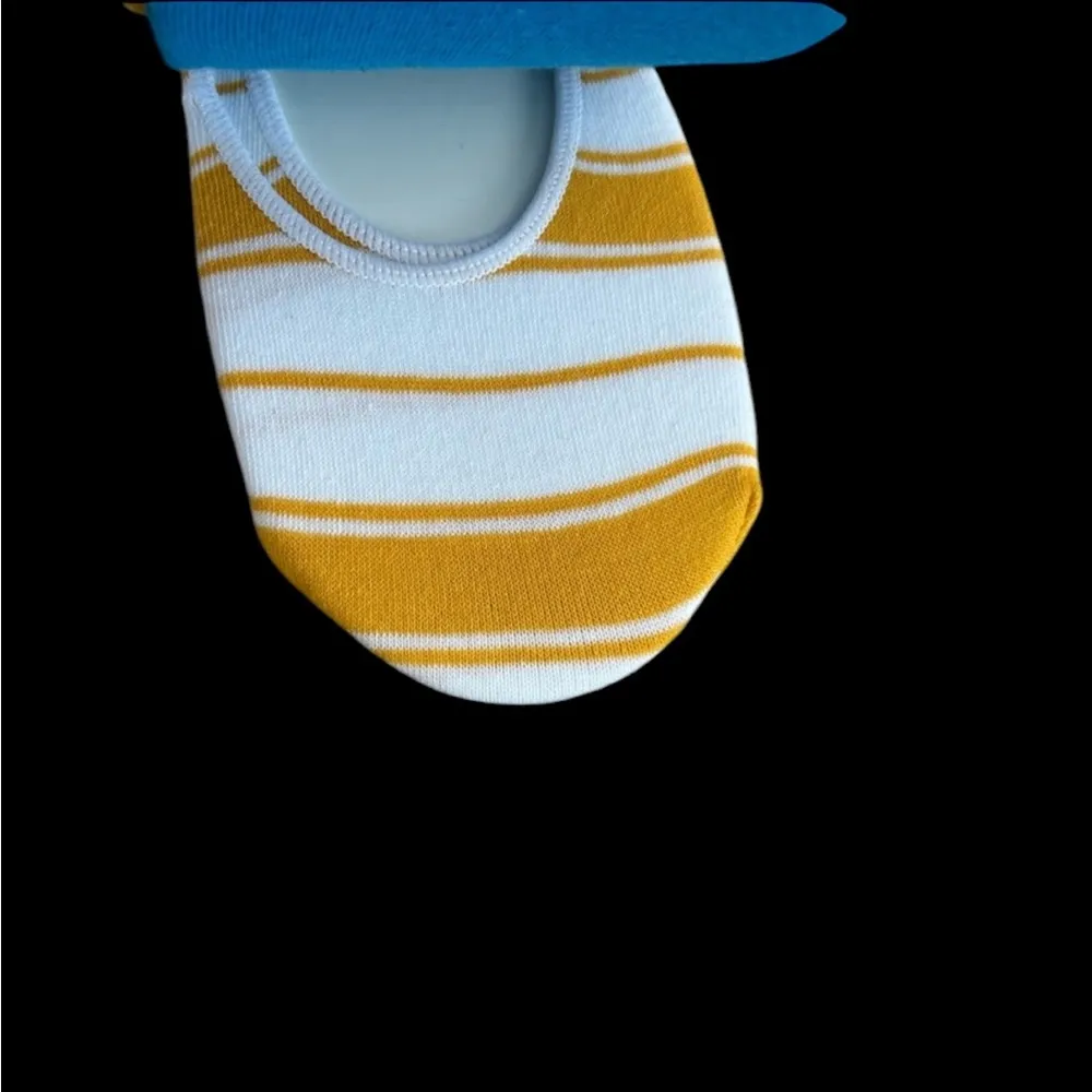 Kate Spade Non Slip Heel No Show Liners Socks 3 Pair - Image 7