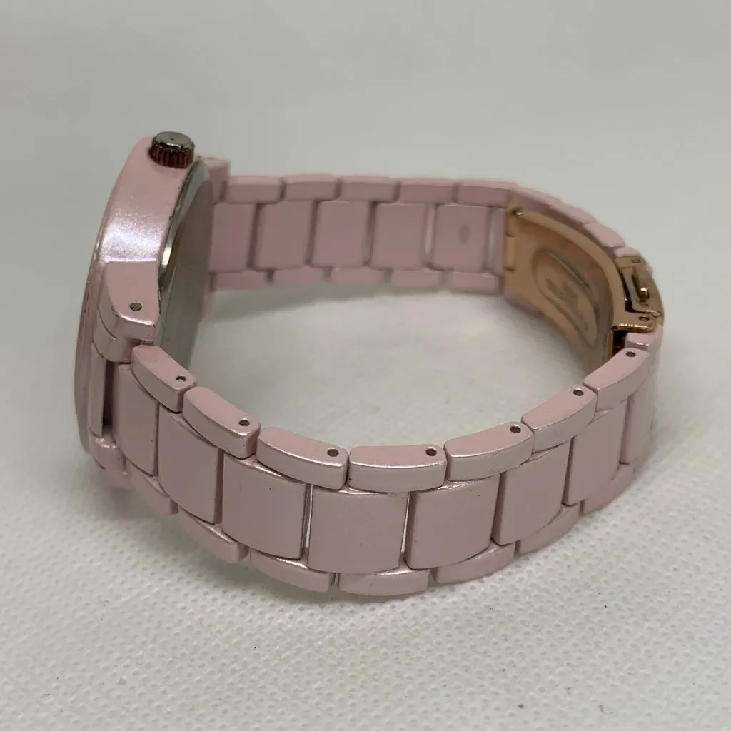 FMD women pink tone watch 36mm round case rhinestones analog quartz running - Image 4