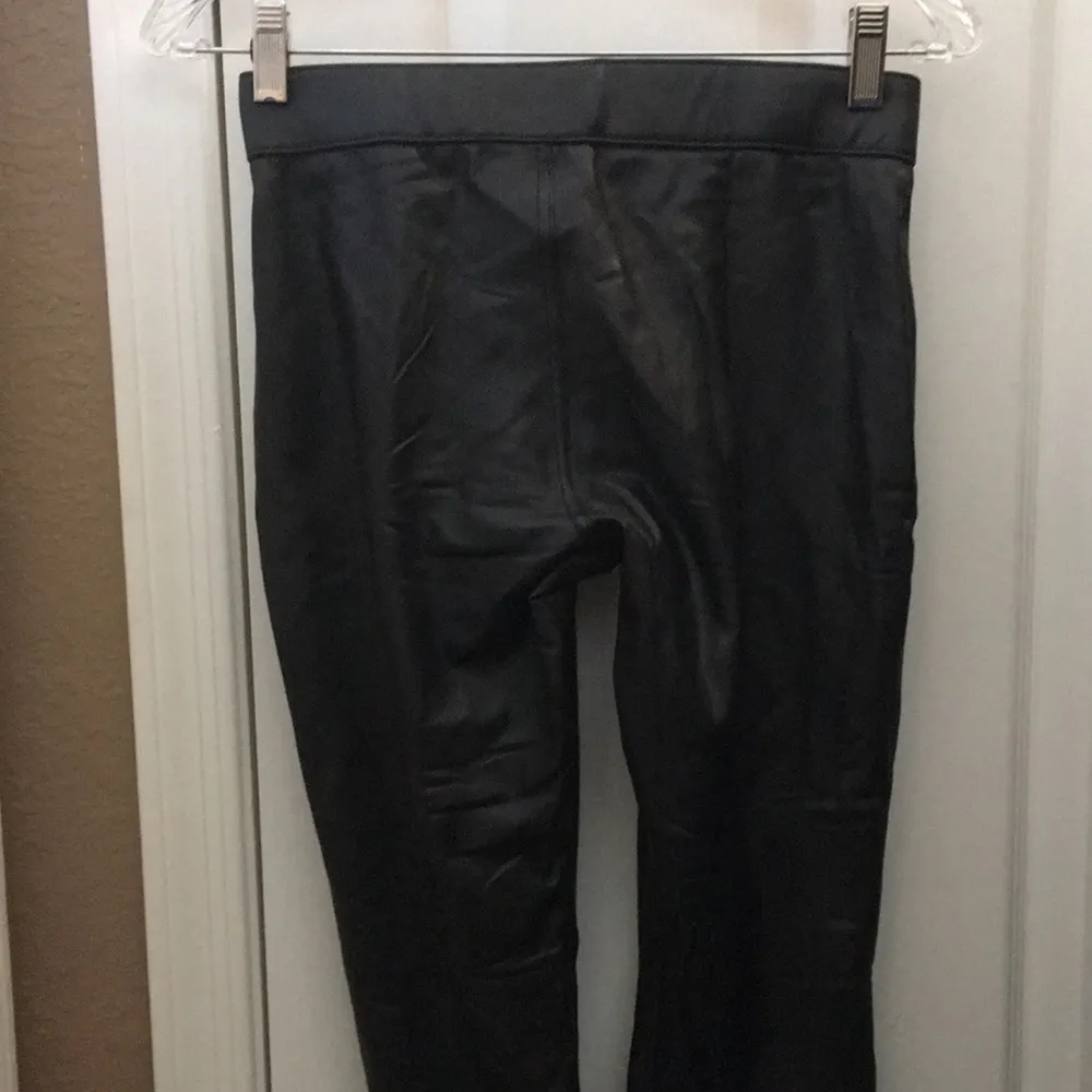 Ladies’ NWT Hue Leather-like Slacks (S) - Image 5