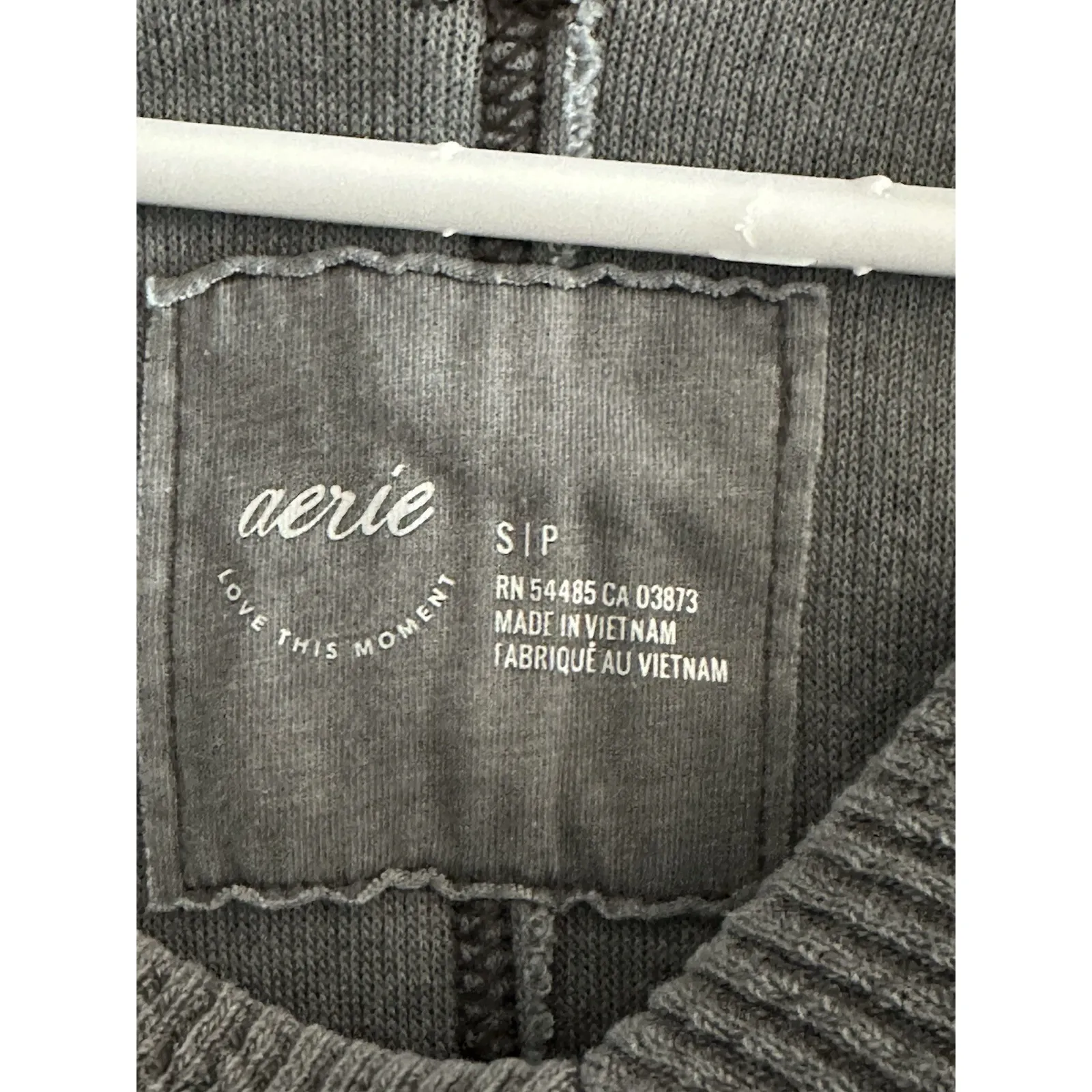 Aerie Oversized Waffle Rib Knit Sweater Womens Small Gray V Neck Cozy Thermal - Image 5