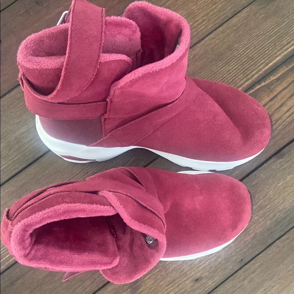 Skechers Suede D'Lite Toasty Toes Women's Ankle Buckle Boots - Image 11