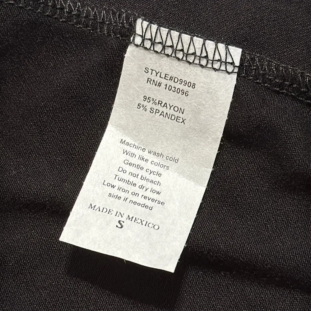 Urban Rose women’s size small Black Short Sleeve Dress with removable necklace - Image 5