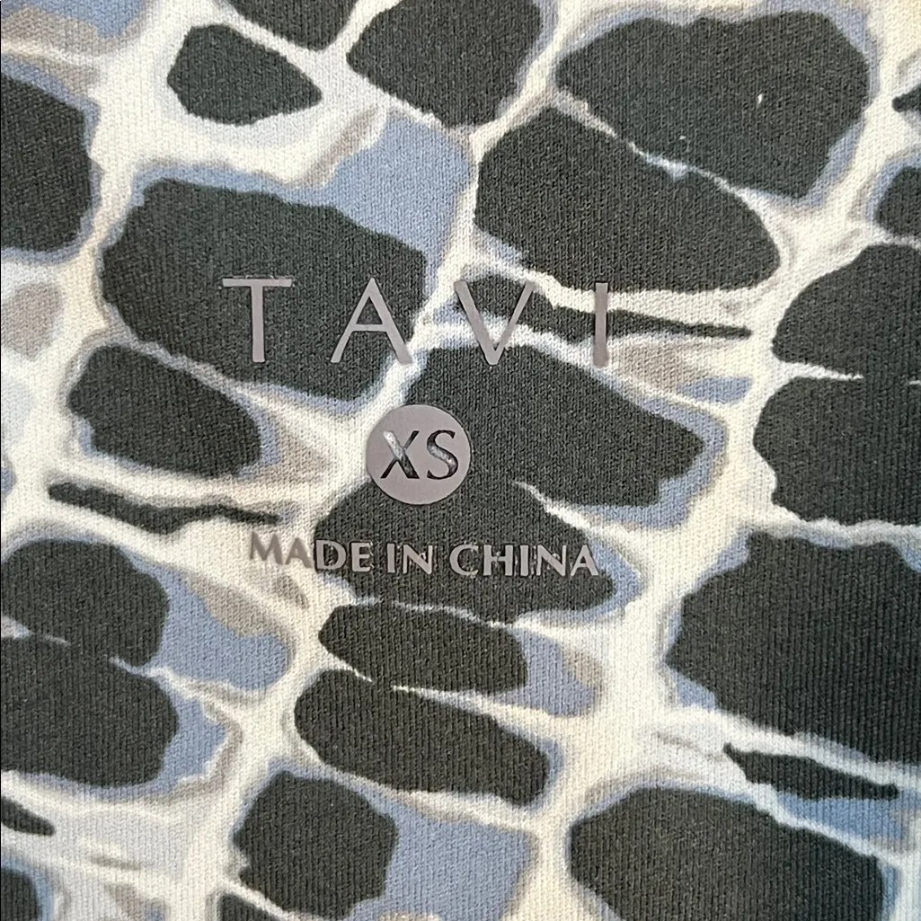 Tavi High Waisted 7/8 Tight Leggings in Green Pebble Tie Dye Size XS - Image 3