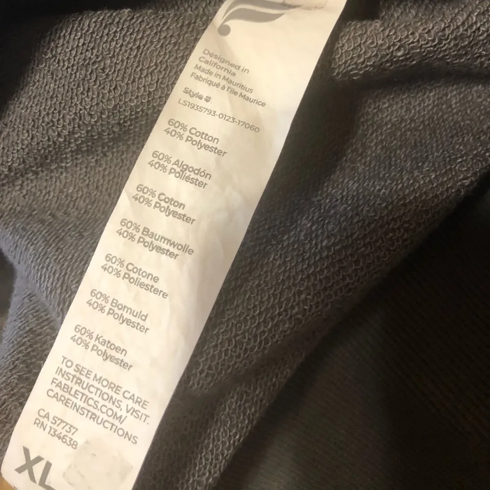 Fabletics  Sweatshirt - Image 4