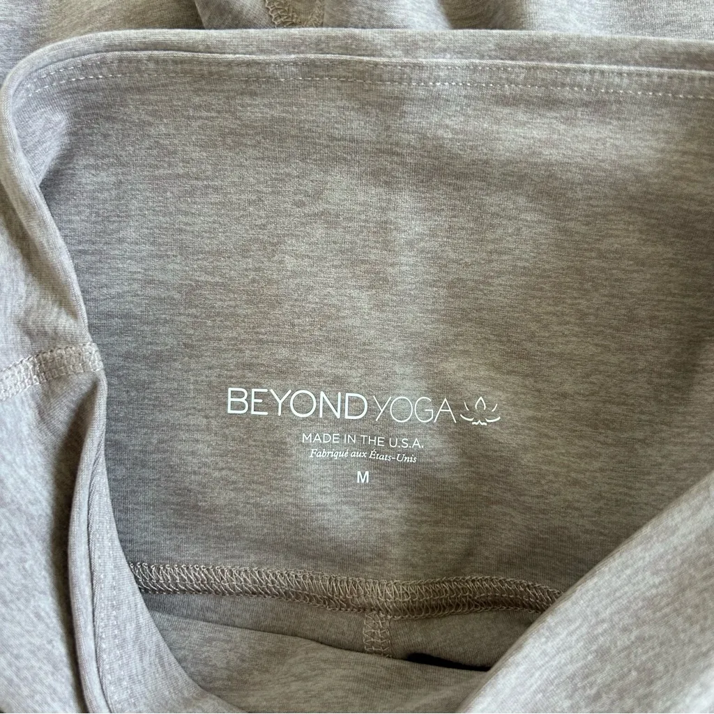 Beyond Yoga Caught in the Midi Light Dusty Pink 24in Leggings M - Image 6