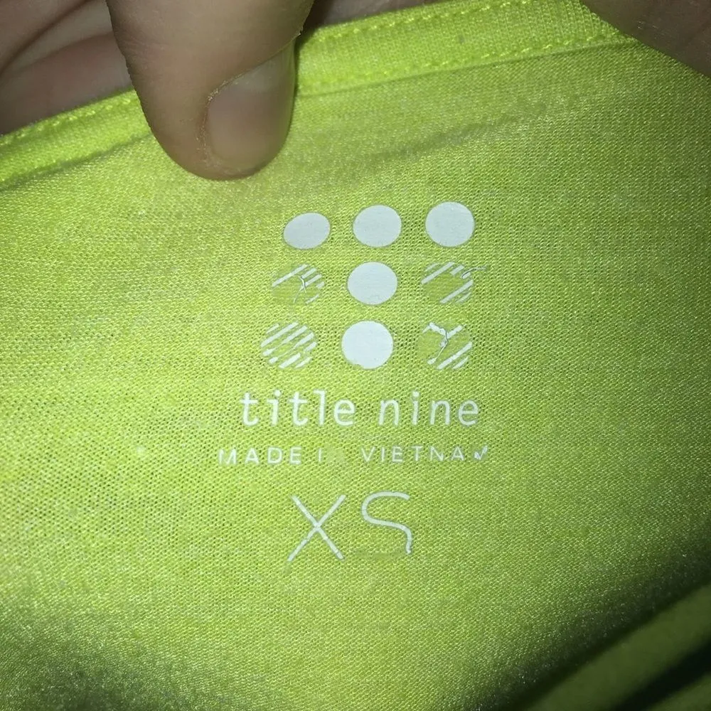 Title Nine XS lemon drape neck sleeveless top - Image 3