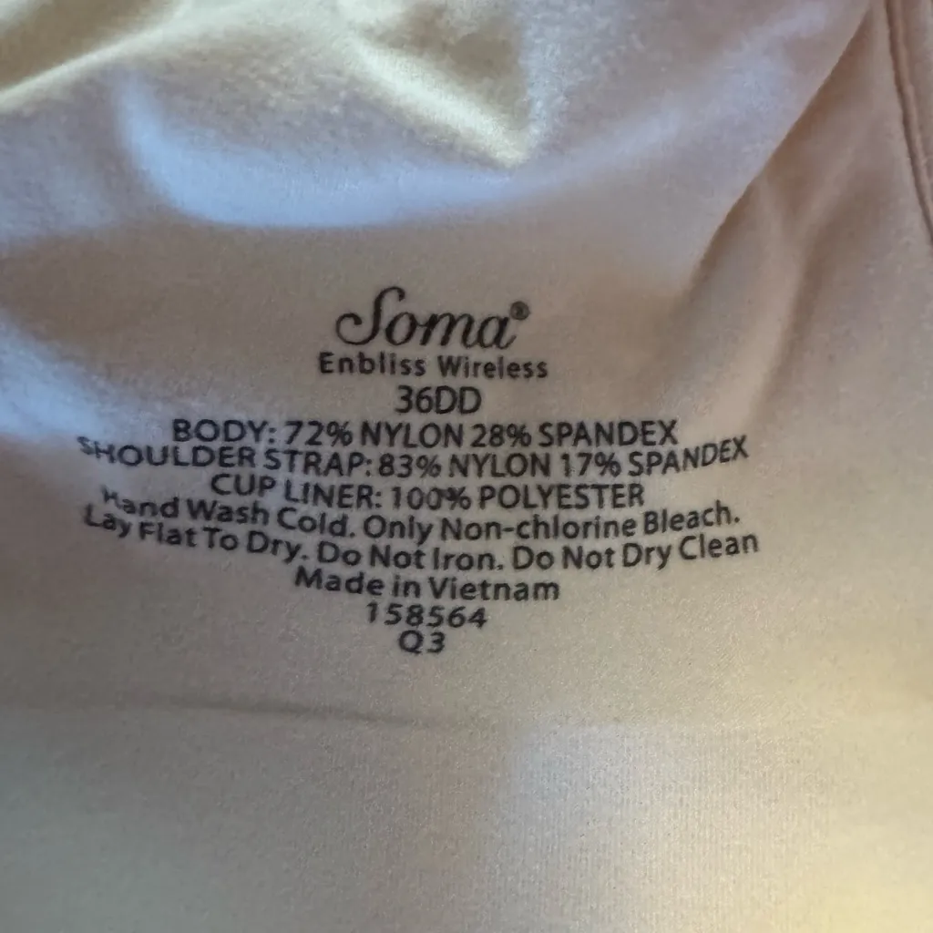 Soma enbliss wireless Seamless nude Bra 36DD - Image 2