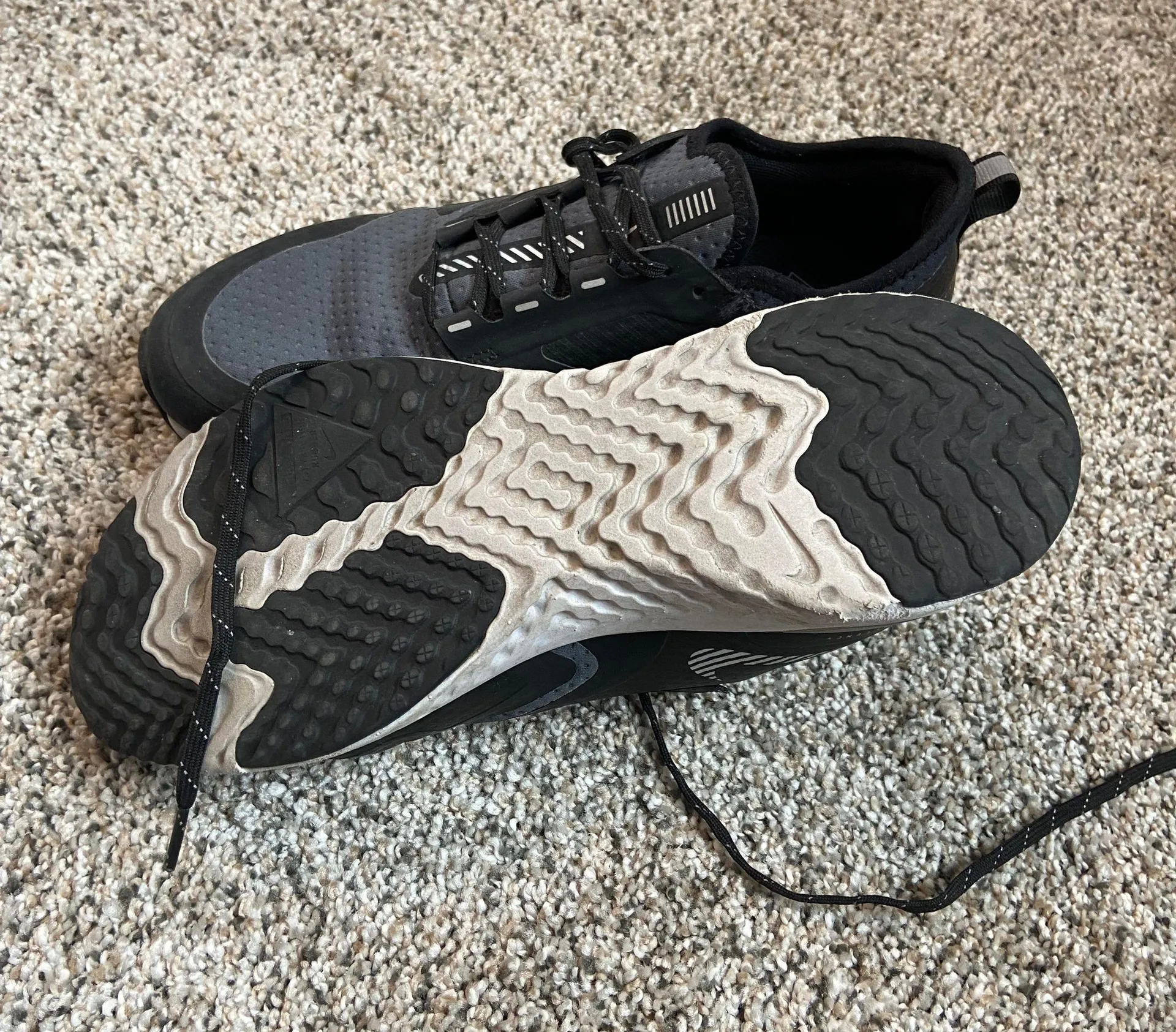 Nike Running Shoes - Image 4