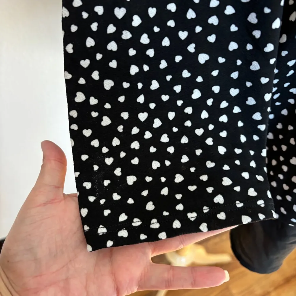 Black and White Polka Dot 3/4 Sleeve Crew Neck Blouse - Image 4