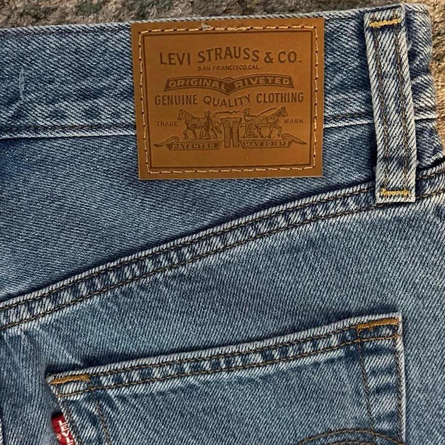 Levis Premium Size 25 Ribcage Straight Ankle Jeans Button Fly - Image 3