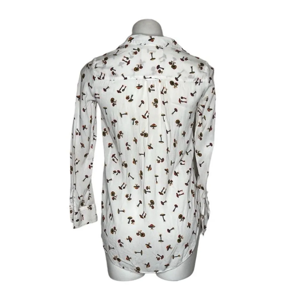 MAEVE Anthropologie White Shirt Mushroom Print Toggle Loop Closure Size XSmall - Image 4