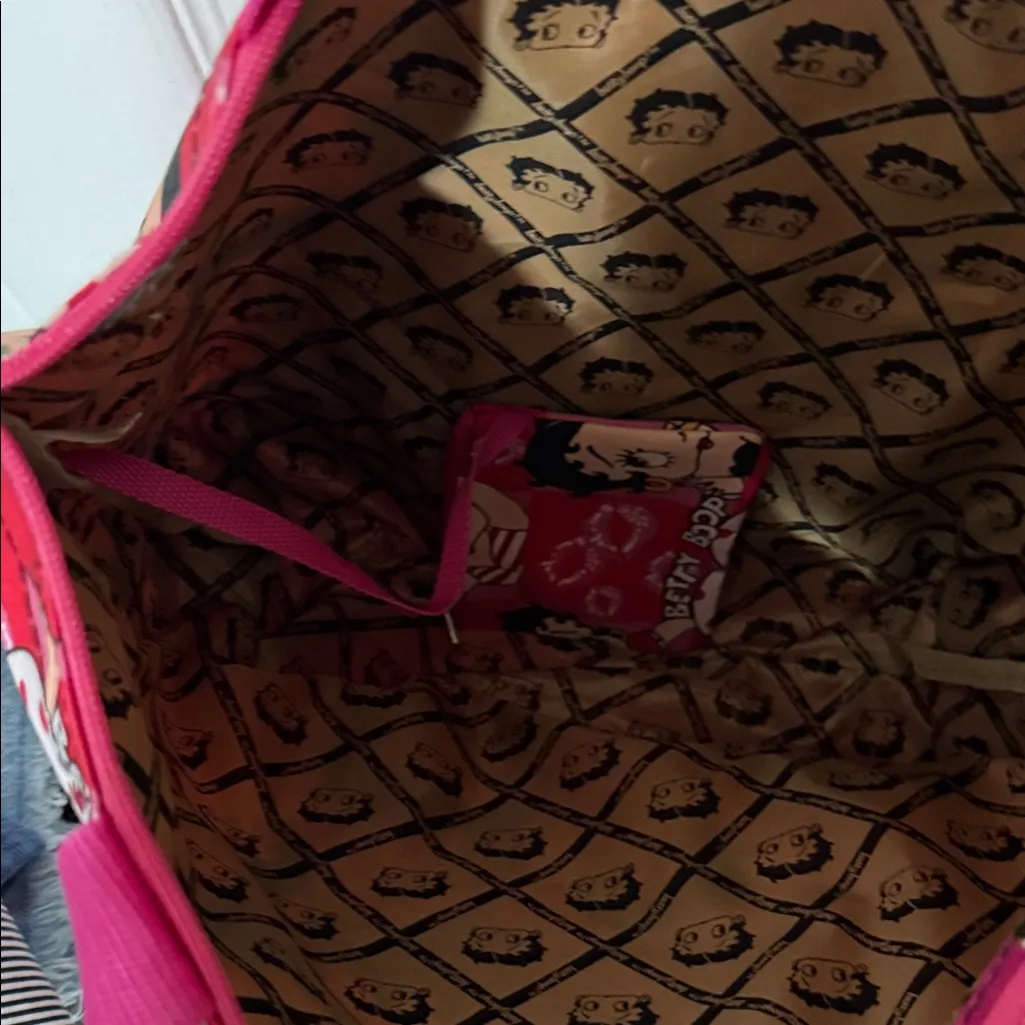 Betty Boop  Vibrant Pink Graphic Tote - Image 8