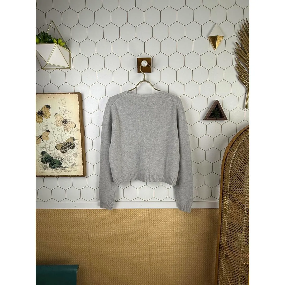 St. John Gray Cashmere and Wool Blend Cropped Crew Sweater - Size - Medium - Image 3