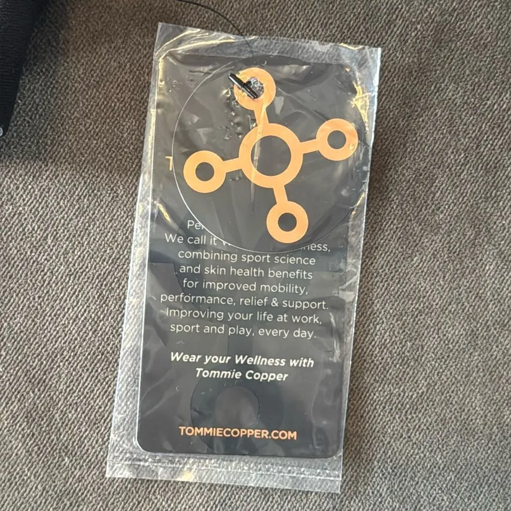 Women's Tommie Copper Shoulder Support Bra with Front Zipper Black Size 3XL NEW - Image 4