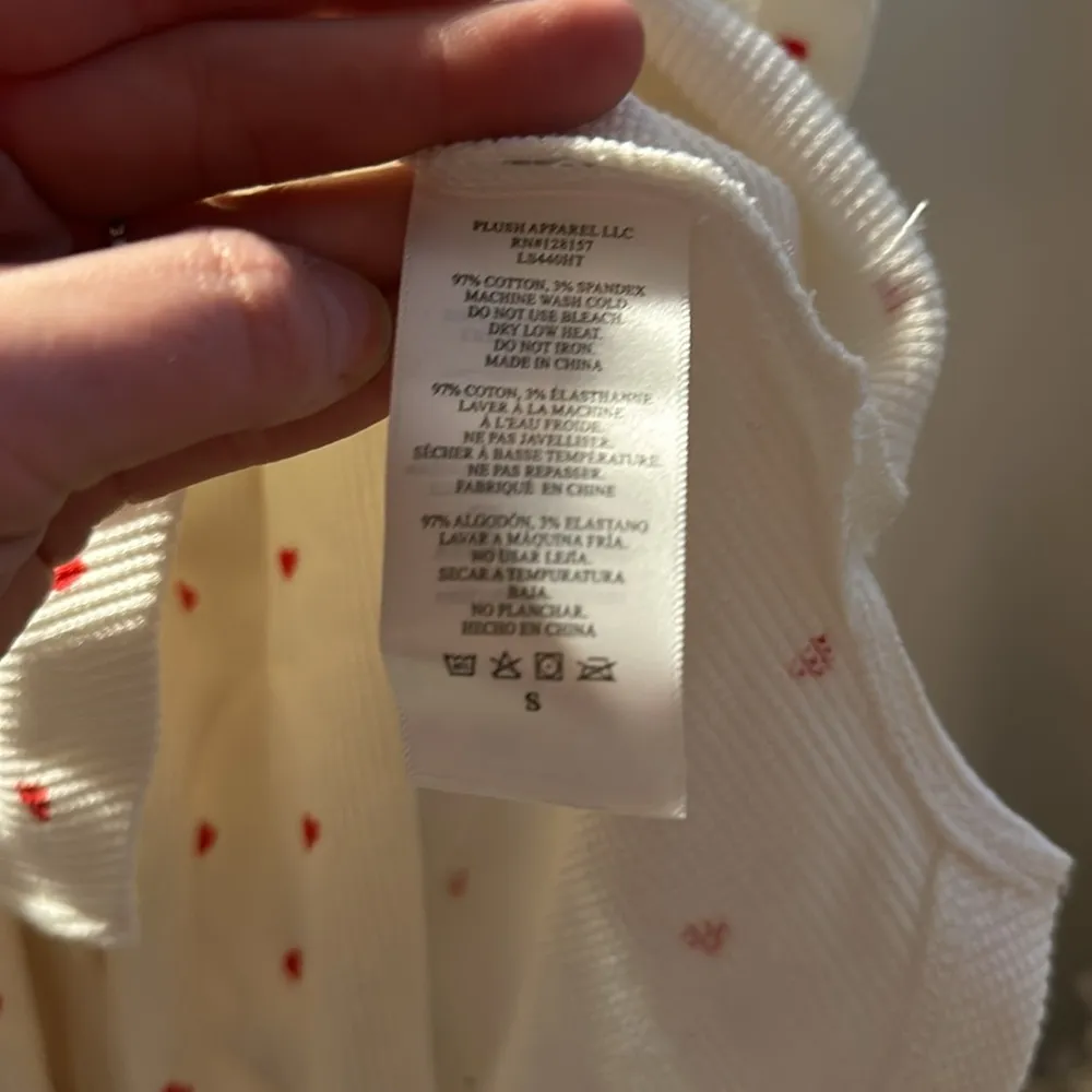 Valentine’s Day NWT PLUSH Thermal Heart PJ & Scrunchie Set in White & Red - Image 5