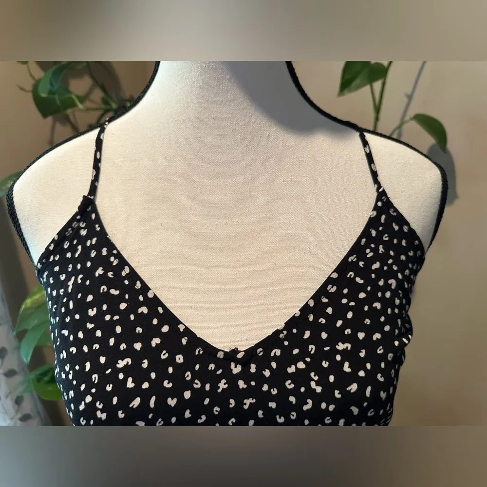 Old Navy Medium Black and White Patterned Dress - Image 9