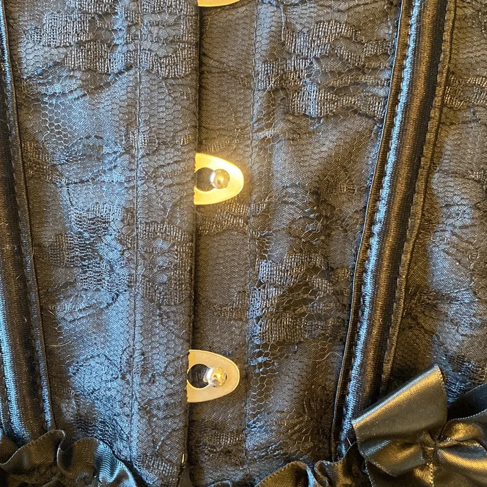 Black lace corset tie up back front silver hardware closure front - Image 3