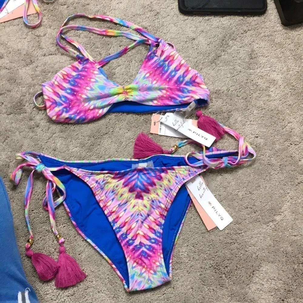 PILYQ Modeea bikini with reversible top. S-top/M-bottom. NWT - Image 10
