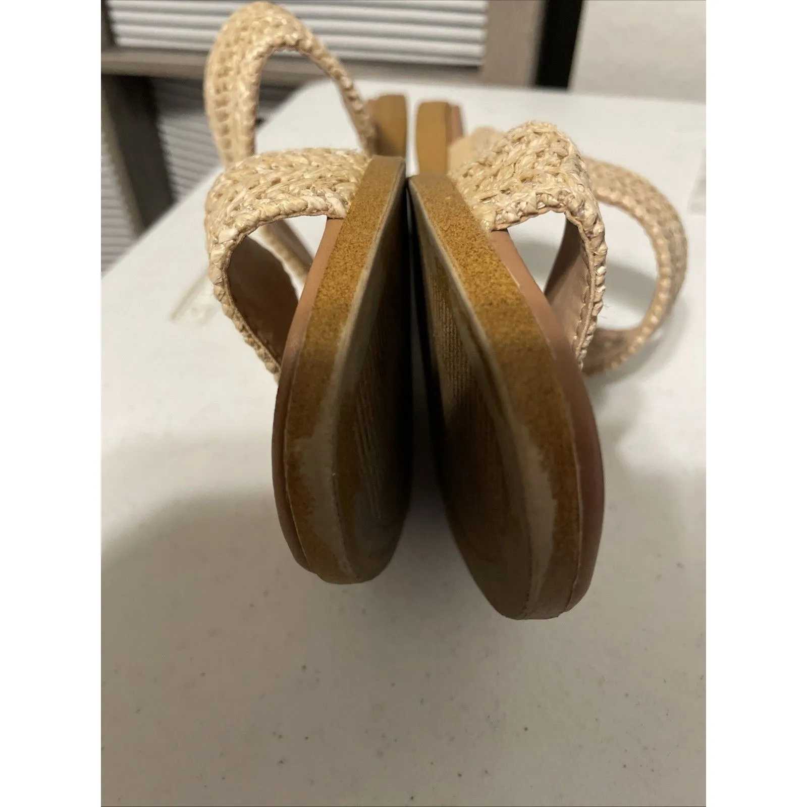 Steve Madden Tan Woven Sandals size 7 Dual - Image 7