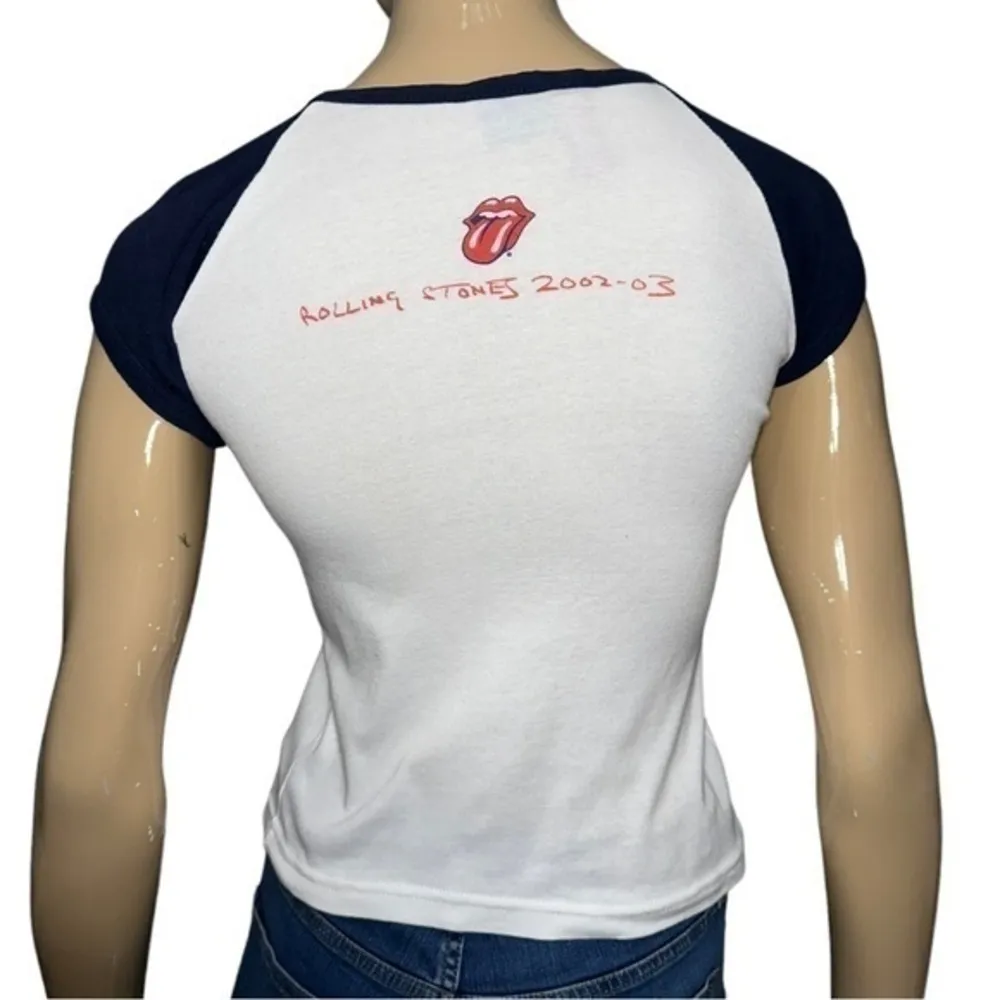 Vintage Rolling Stones Women’s Size S 2002-2003 USA Concert Tour White T-Shirt - Image 4