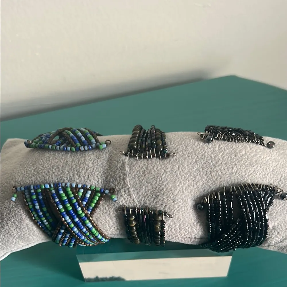 Set 3 Adjustable Wire Cuff Multicolored Glass Hematite Tigers Eye Bead Bracelets Black - Image 3