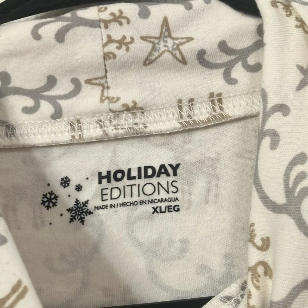 FINAL MARKDOWN Holiday editions turtleneck xl - Image 3