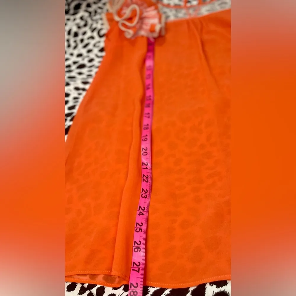 Ladies Ryu Orange ruffle sleeve top size medium - Image 5