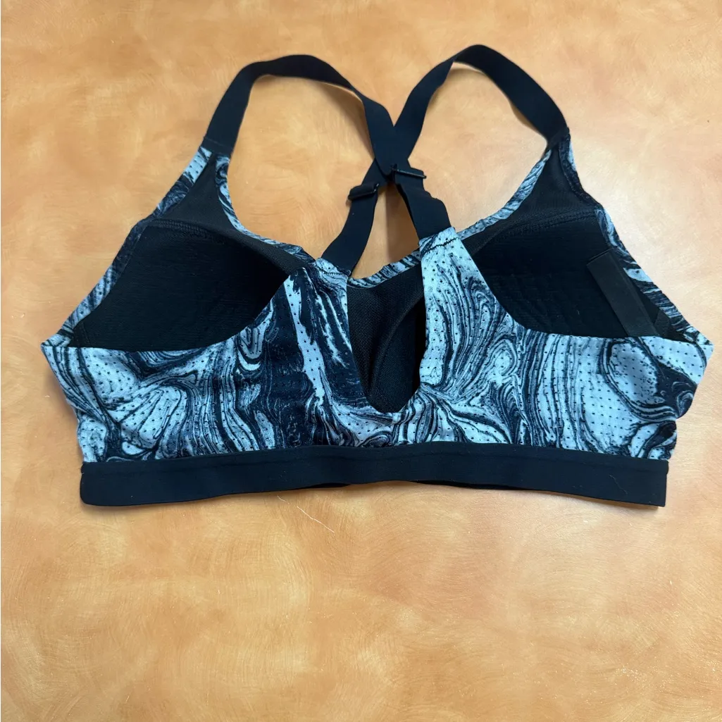 Victoria's Secret Black and Gray Marble Sports Bra - Image 2