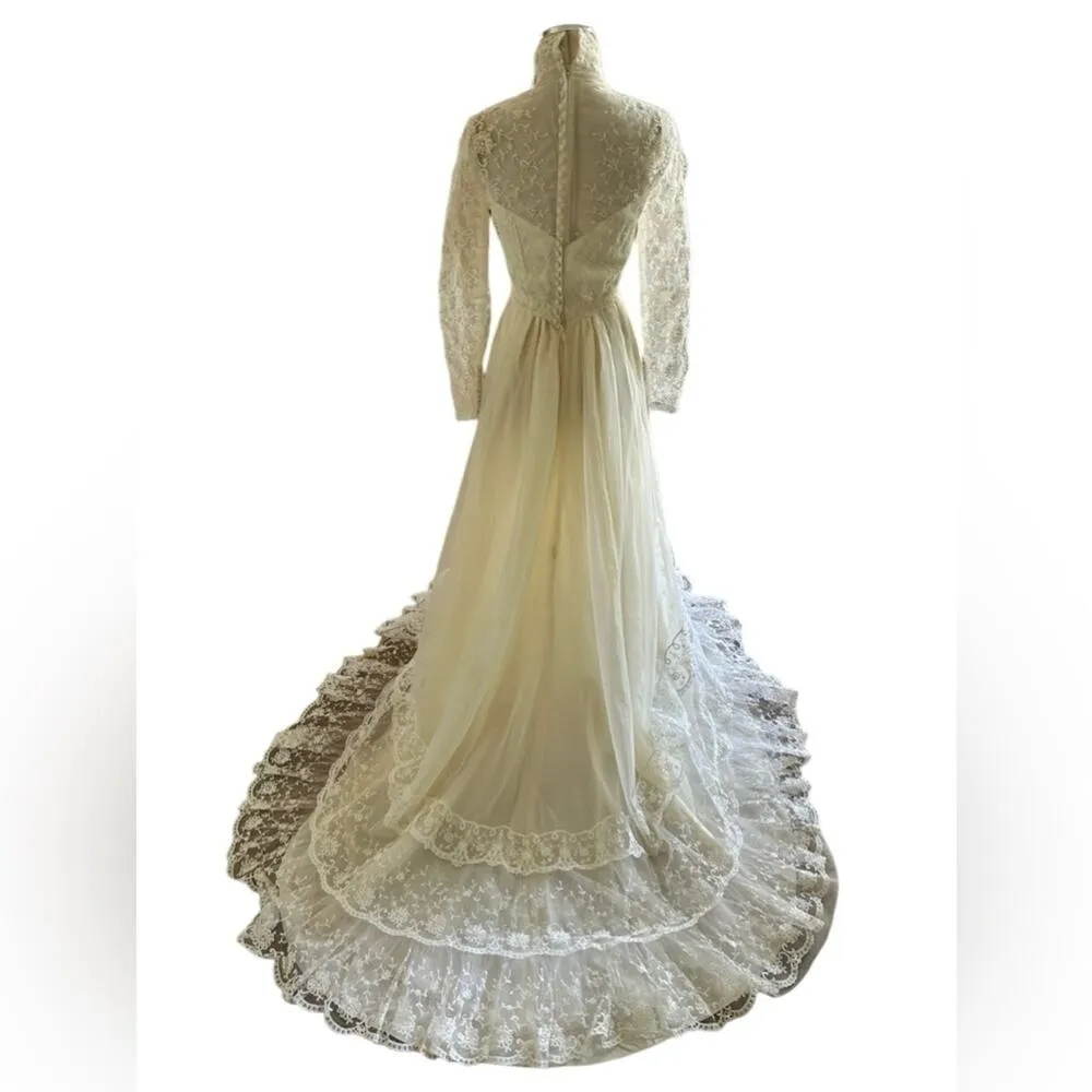 Vintage Bianchi wedding gown long sleeves - Image 2