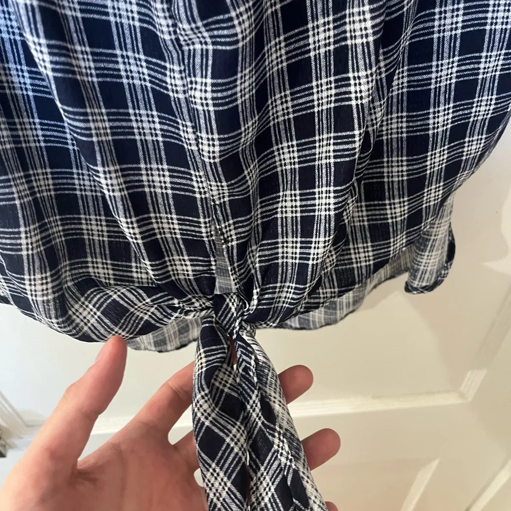 White and Blue Relaxed Tie Front Blouse Size M - Image 5