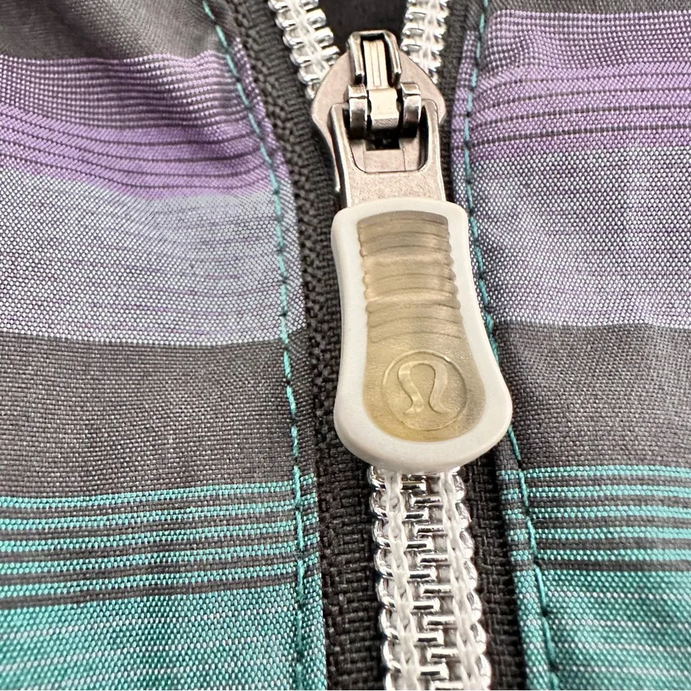 Lululemon Run Hustle Jacket in Multi Poncho Stripe Hooded Jacket​ - Image 7
