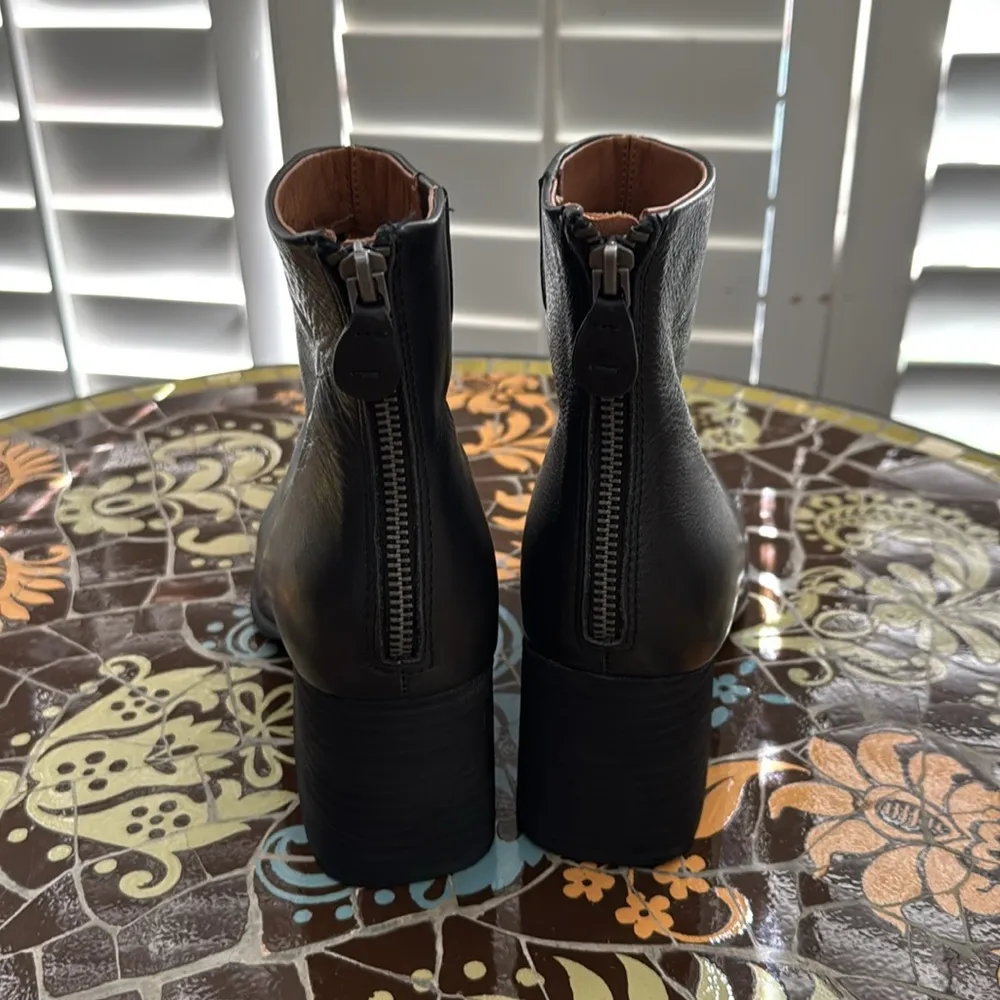 GENTLE SOULS by KENNETH COLE BLICK HEEL ANKLE BOOT SZ: 8.5/39EU - Image 5