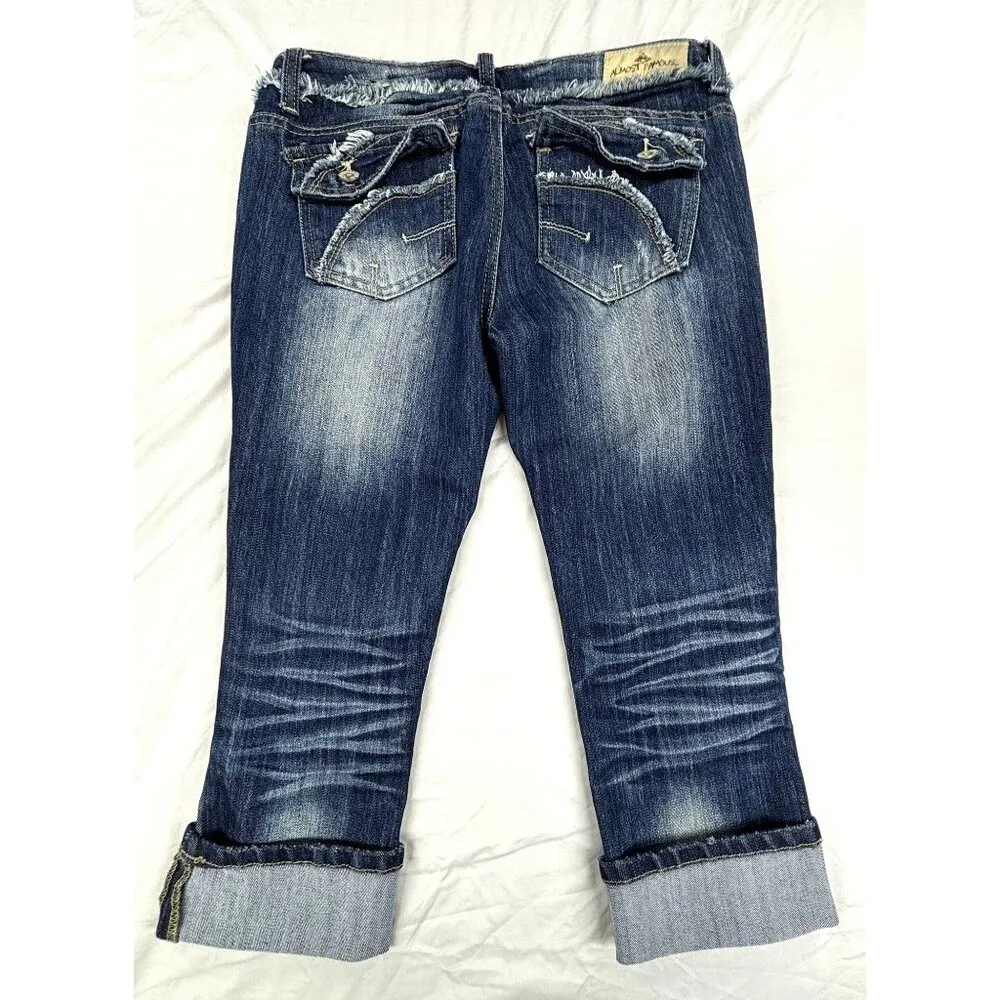 Almost Famous Capri Jeans Size 7 Distressed Cuffed Hem Fringe Detail Whistering - Image 8