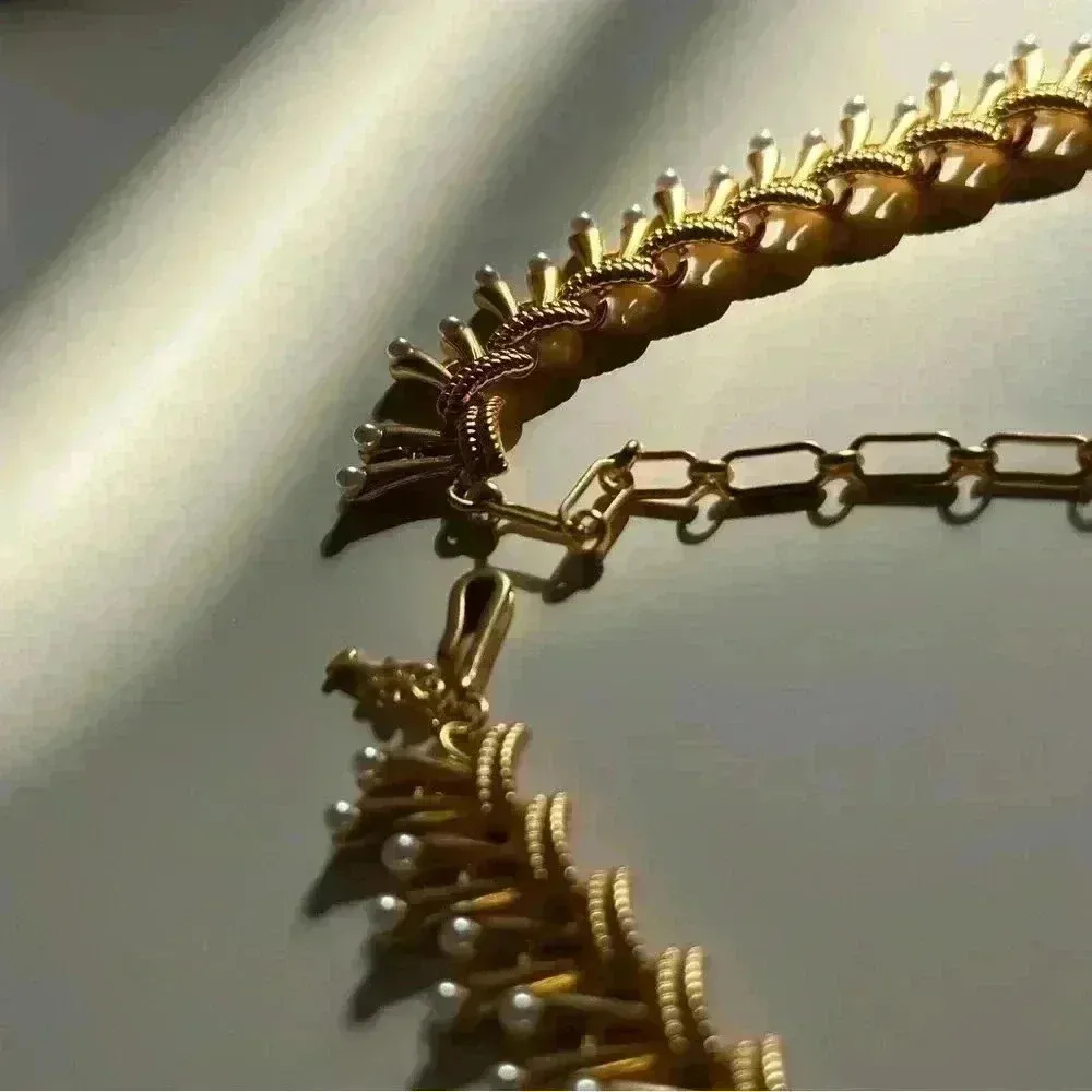 Luxury European Retro Style Necklace Gold - Image 6