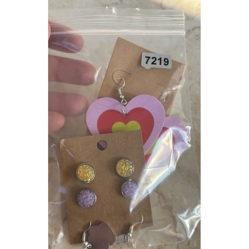 Set Of 4 Colorful Earrings With Glitter Studs & Heart & Paw Dangle Designs Red - Image 3