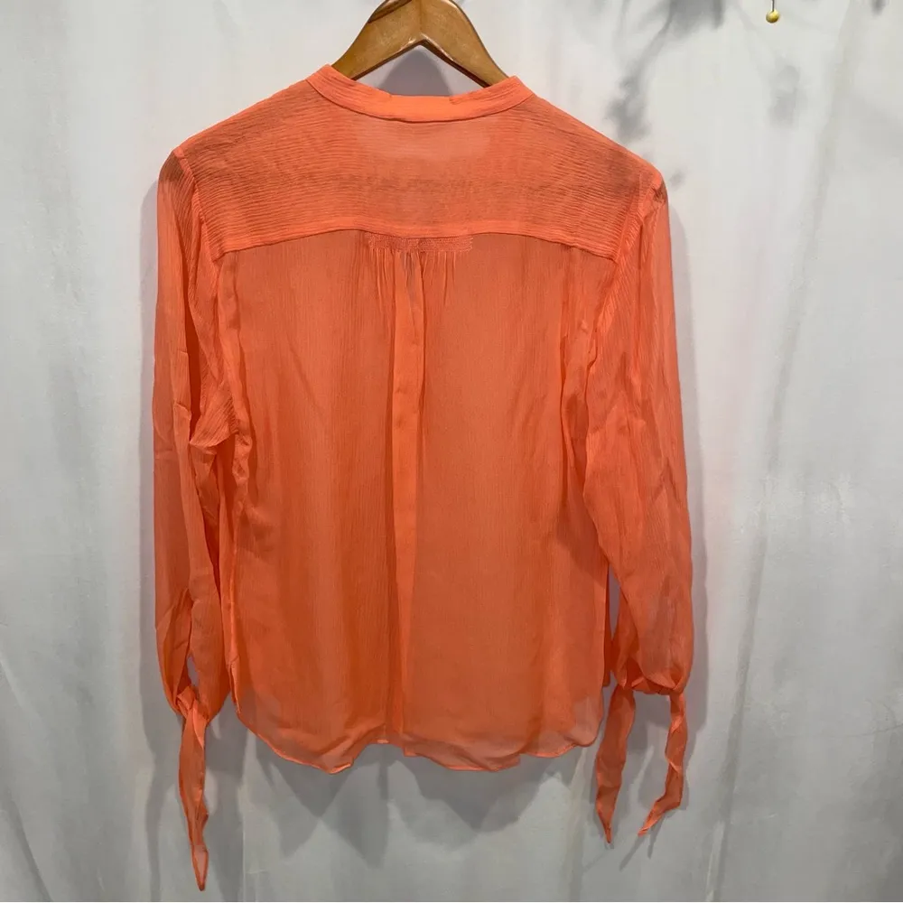 Gorgeous Y2K peach sheer silk boho ruffle sleeve tie neck blouse Banana Republic - Image 2