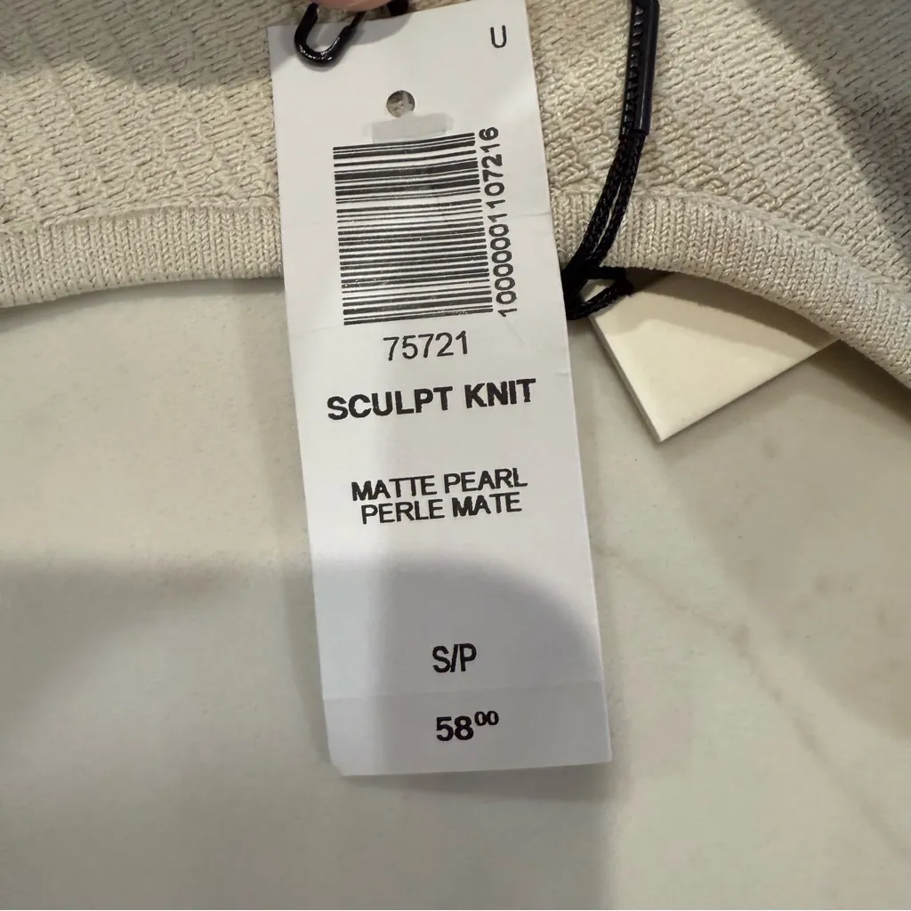 Babaton Aritzia NWT Sculpt Knit OneShoulder Cropped Tank Womens Small MattePearl - Image 10