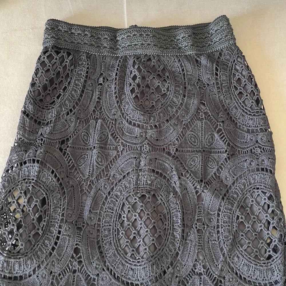 IRIS Womens Skirt Size Small Black Lace Midi Pencil Crochet Lined Modern Trendy - Image 4
