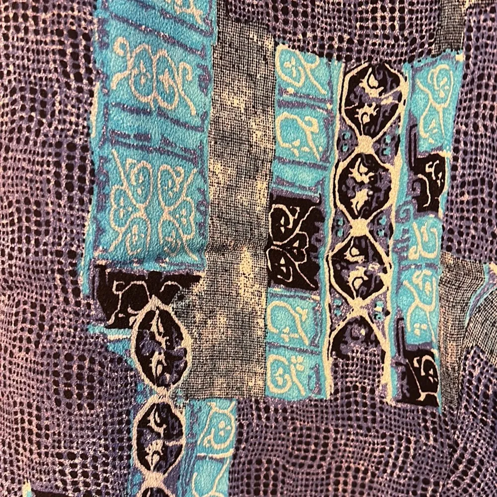 Vintage Lighthouse Point Navy & Teal Blouse Large & Medium Capris Set - Image 5