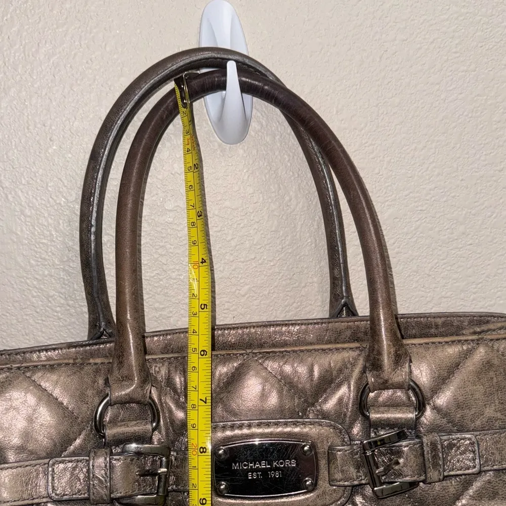 Michael Kors Silver Tan Quilted Satchel GUC - Image 3