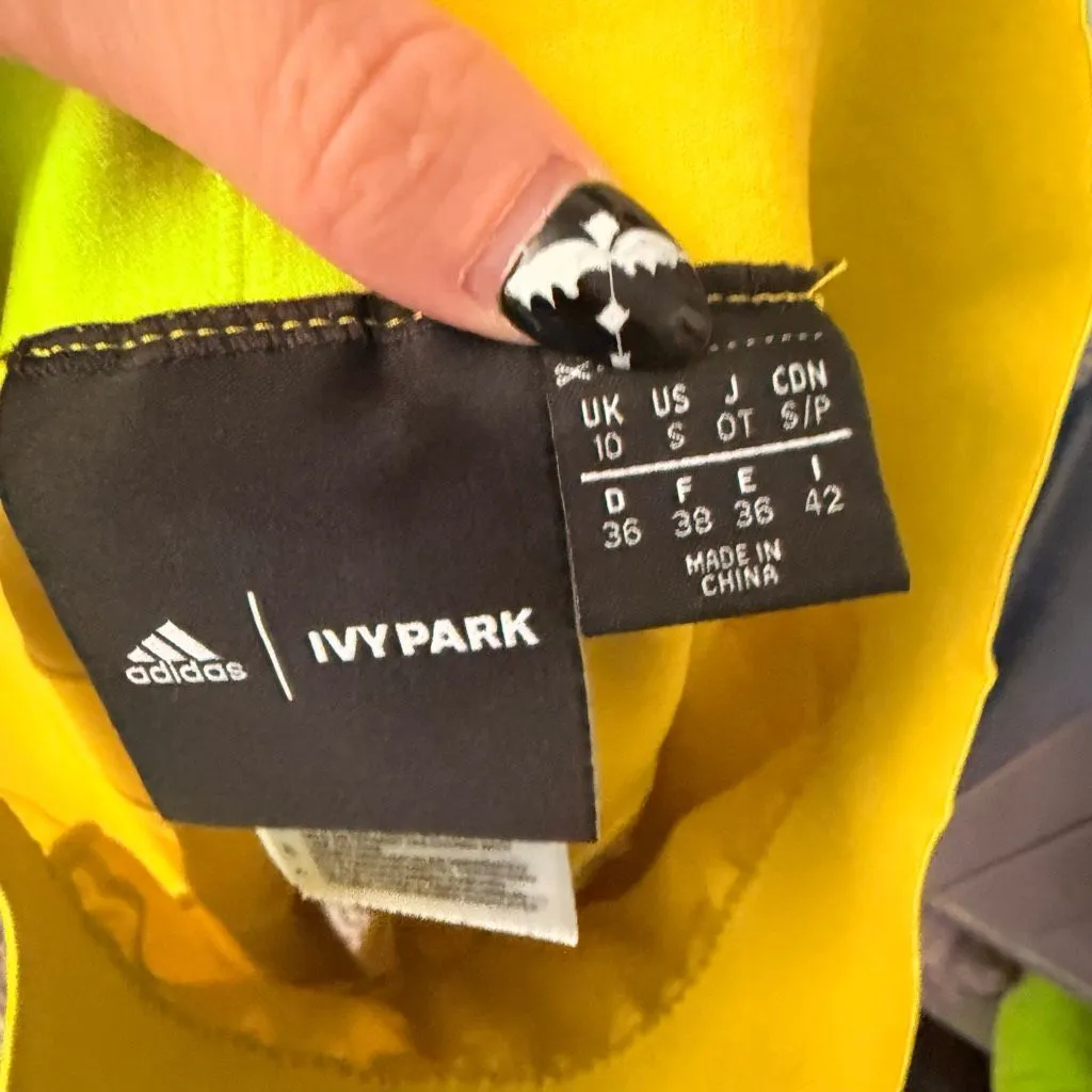 Adidas Ivy Park x Peloton Women’s Small Cycling Bike Shorts - Image 4