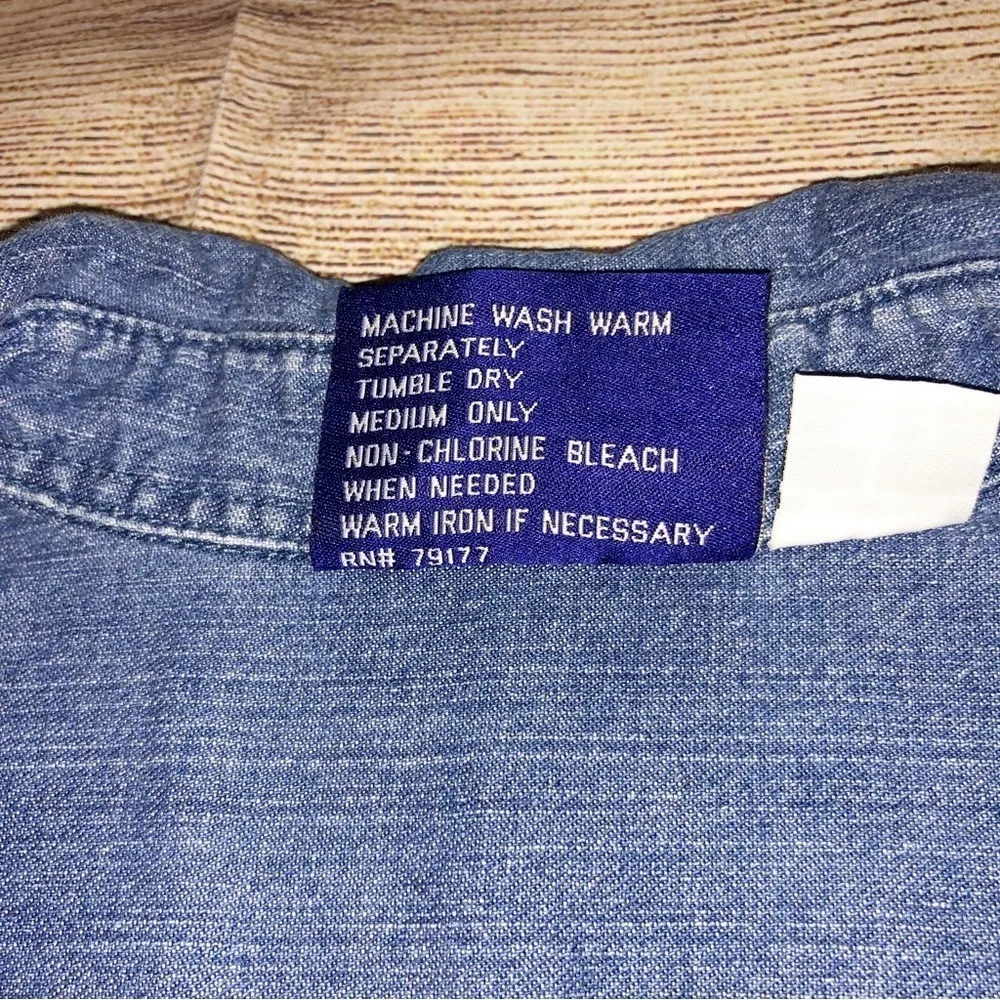 VintageHard Rock Cafe Myrtle Beach Sleeveless Denim Jean Shirt Size L - Image 6