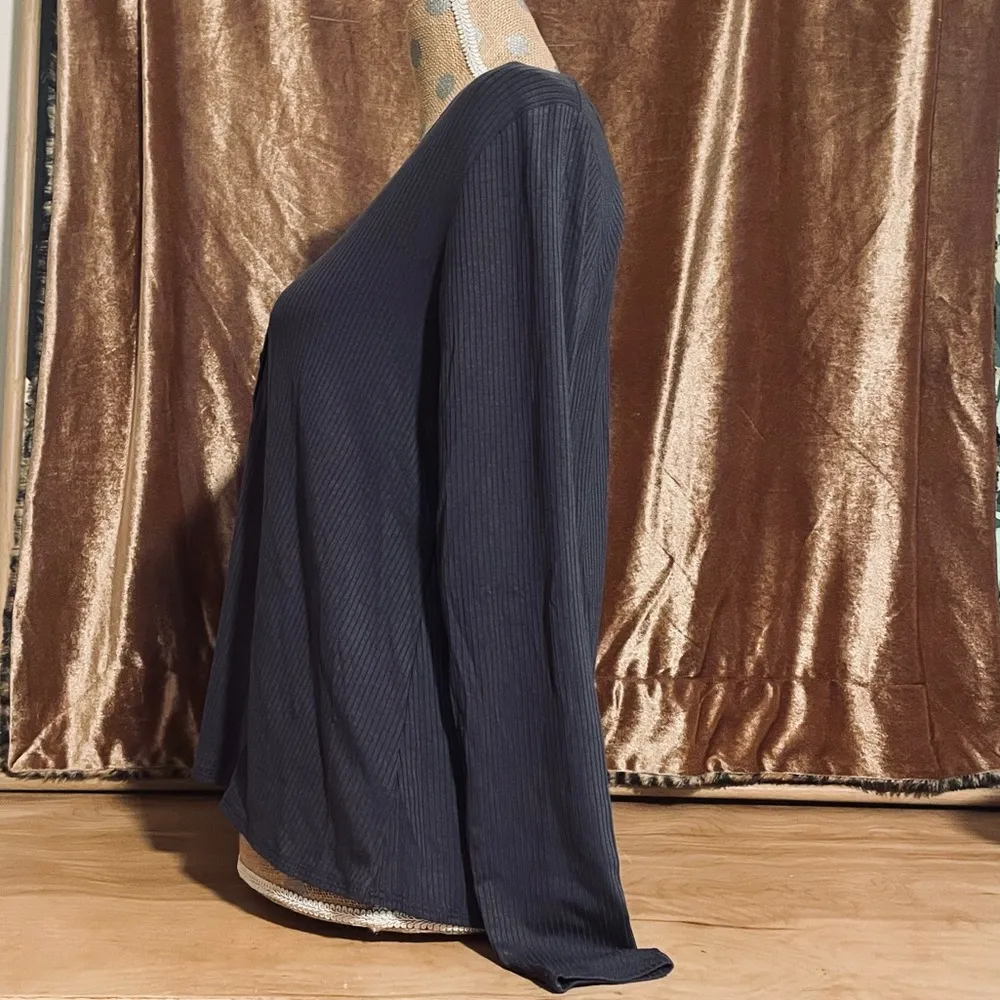 Old Navy Relaxed Henley Long Sleeve - Image 4