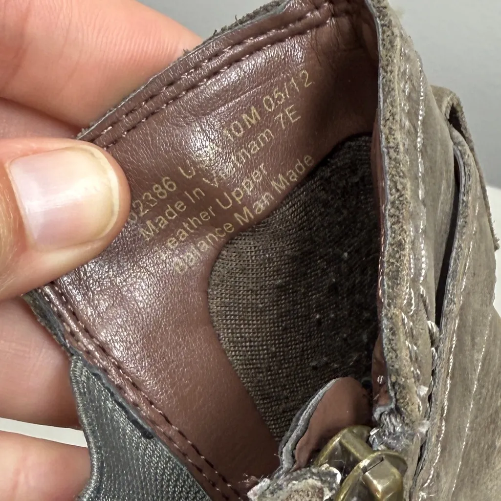 Clarks Buckle Strap Greige Leather Ankle Boots Sz 10 - Image 9