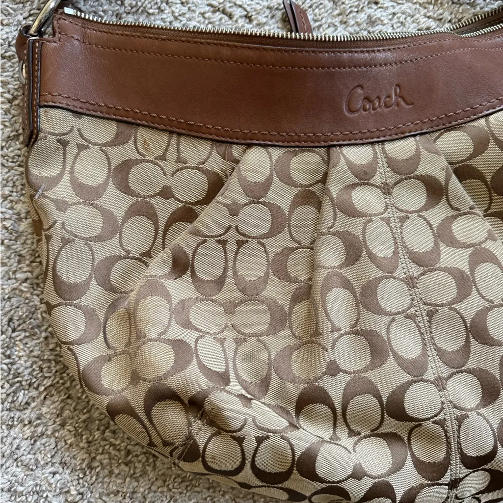 Coach Signature Canvas Soho Hobo Shoulder Bag Tan & Brown - Image 2